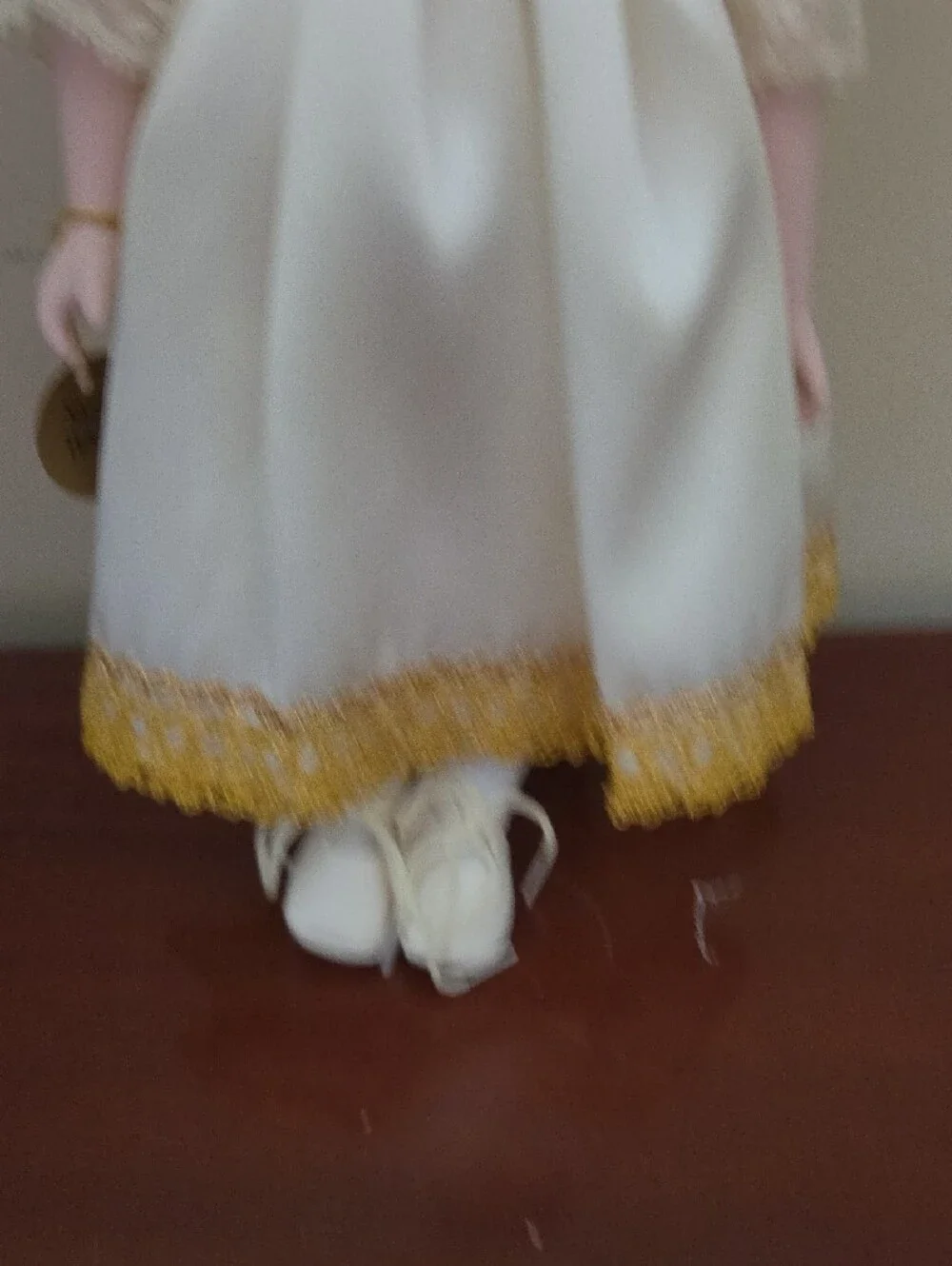 Vintage 1989 Snow White Porcelain Doll